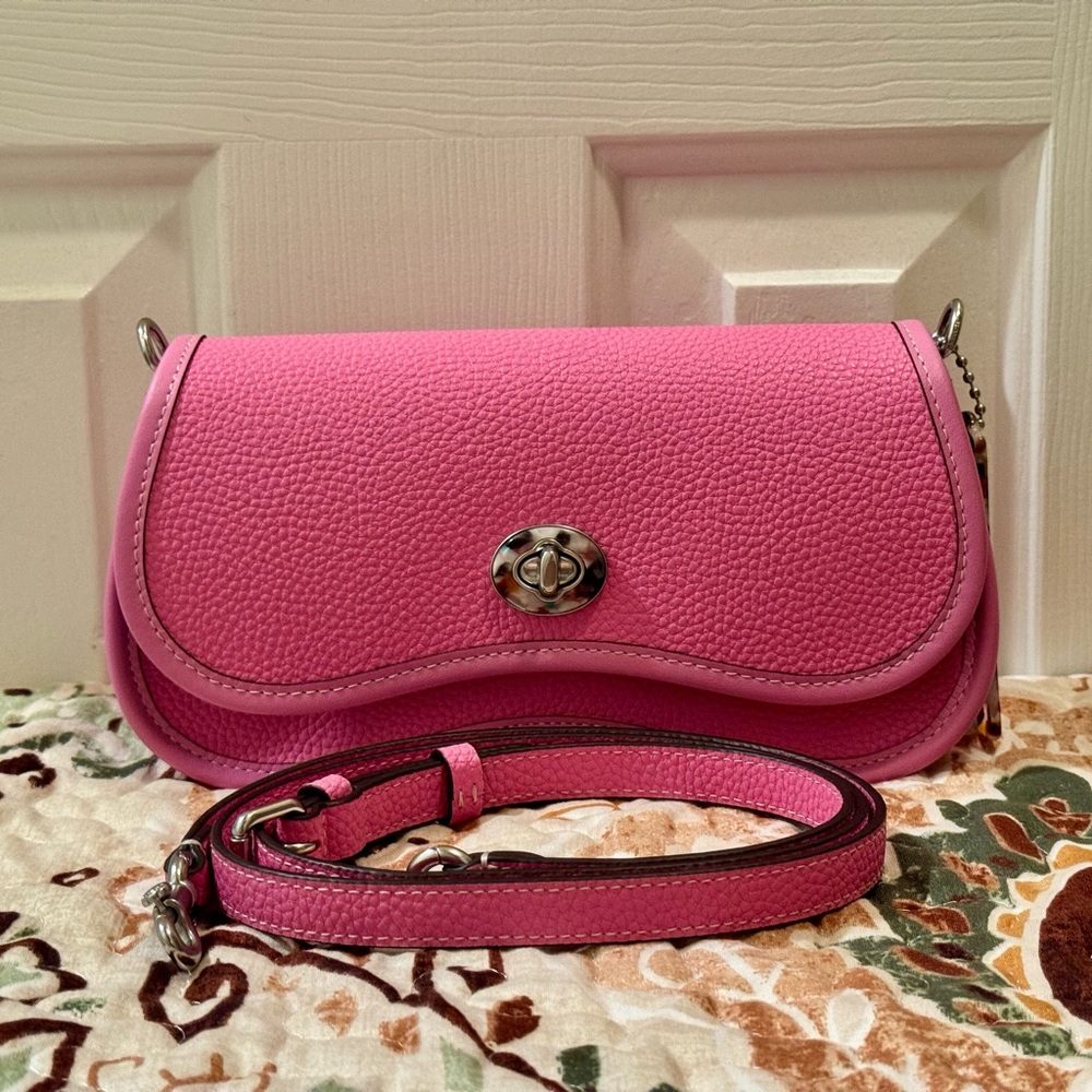 🛑SOLD🛑 Coach Wavy Dinky Bag In Coachtopia Leather